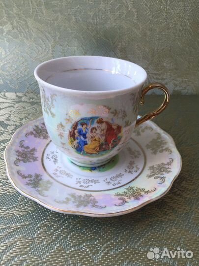 Чайные чашки с блюдцами