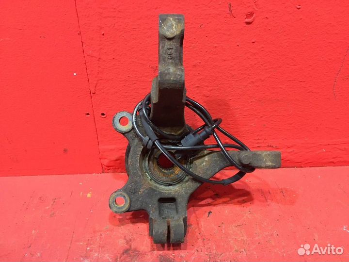 Кулак для Nissan Note E11 CR14DE 1.4 dohc (Б/У)