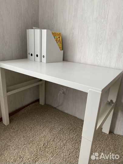 Письменный стол и стул IKEA белый