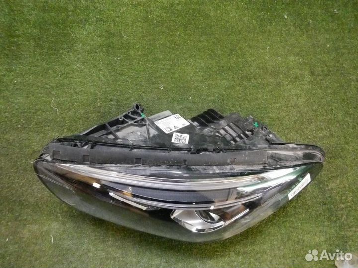 Фара левая Mercedes-Benz B-Class