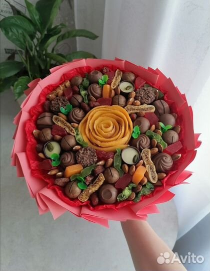 Съедобные букеты. Букет из клубники