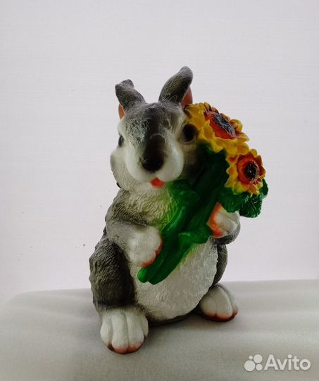 Копилка Зайчик с подсолнухом