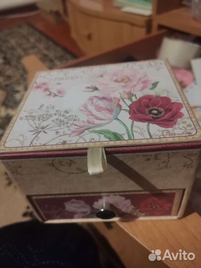 Шкатулка для украшений