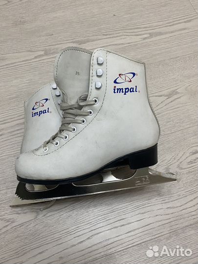 Коньки фигурные женские 35 размер