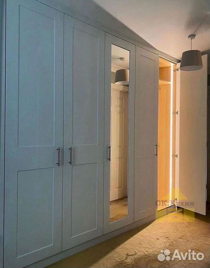 Угловой шкаф