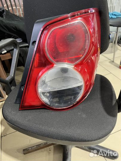 Фонарь задний правый шевроле авео т 300