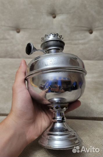 Старинная керосиновая лампа 