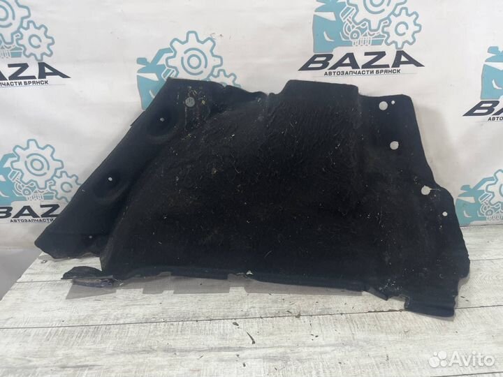 Обшивка багажника правая Renault Sandero Stepway