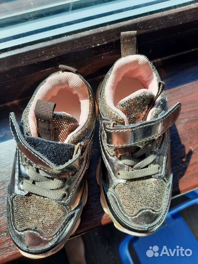 Кроссовки для девочки 23 размер