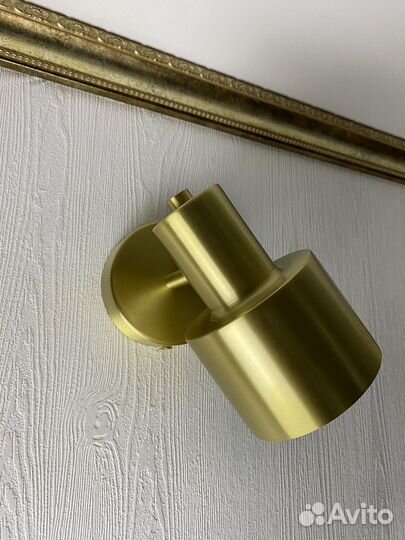 Настенный светильник бра