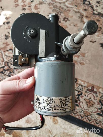 Электродвигатель для дворников