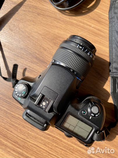 Зеркальный фотоаппарат