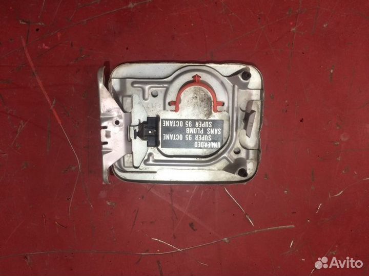 Лючок топливного бака Nissan Almera N16 хэтчбек