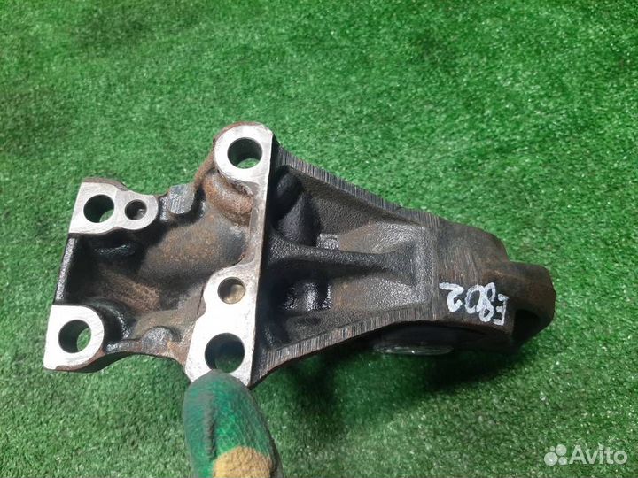 Опора (подушка) двигателя задняя Peugeot 3008 2010