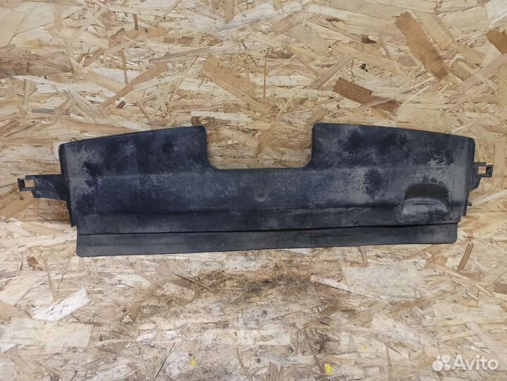 Дефлектор радиатора Renault Fluence