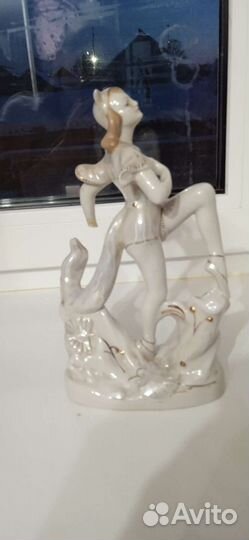 Статуэтка балерина-кошка фарфор