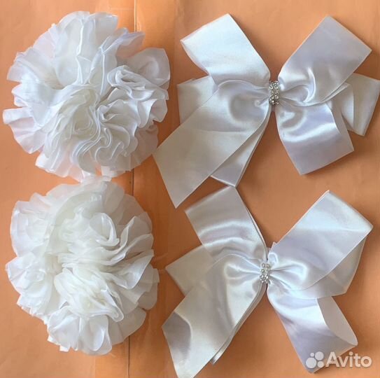 Резинки для волос белые