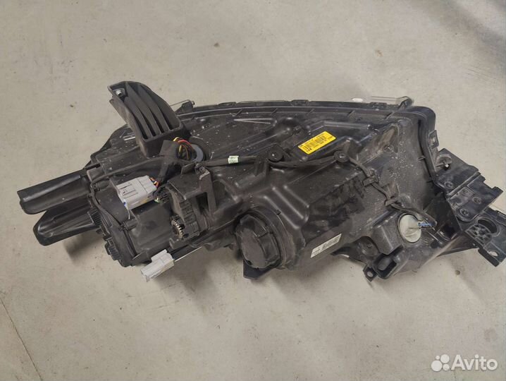 Фара mitsubishi outlander правая