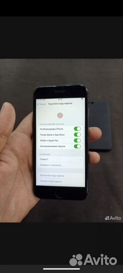 iPhone 8, 64 ГБ
