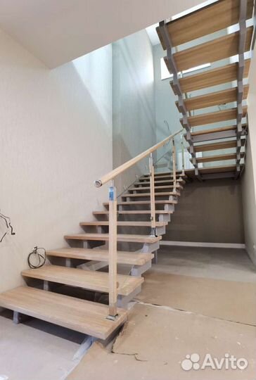 Лестница на металлокаркасе