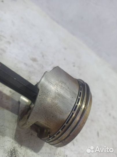 Поршень с шатуном Форд