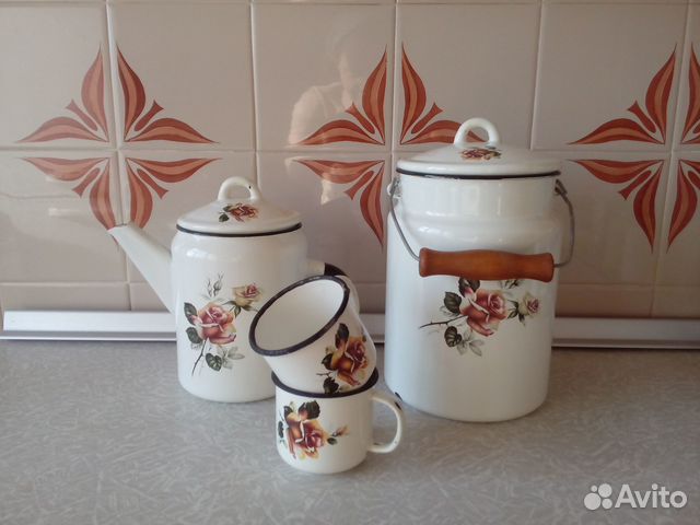 Набор эмалированной посуды 1980-е годы