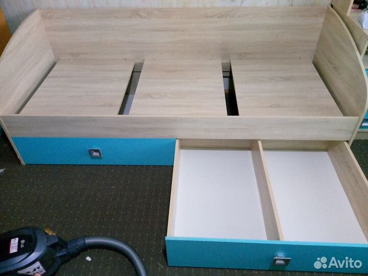 Кровать подростковая с ящиками