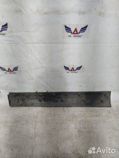 Накладка двери передняя правая Nissan Qashqai J11