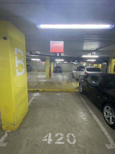 Машиноместо, 14 м²