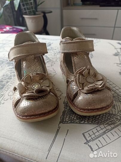 Босоножки для девочки
