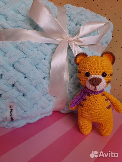 Вязаные игрушки и детские пледы