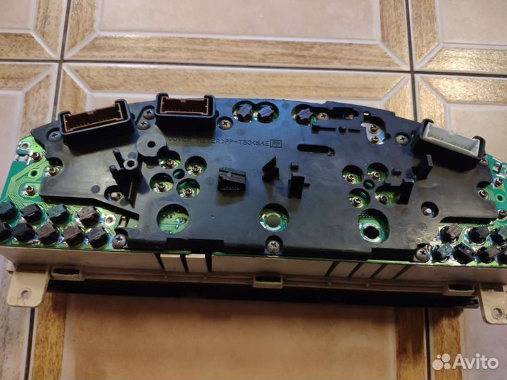 Щиток приборов nissan