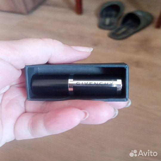 Помада givenchy le rouge