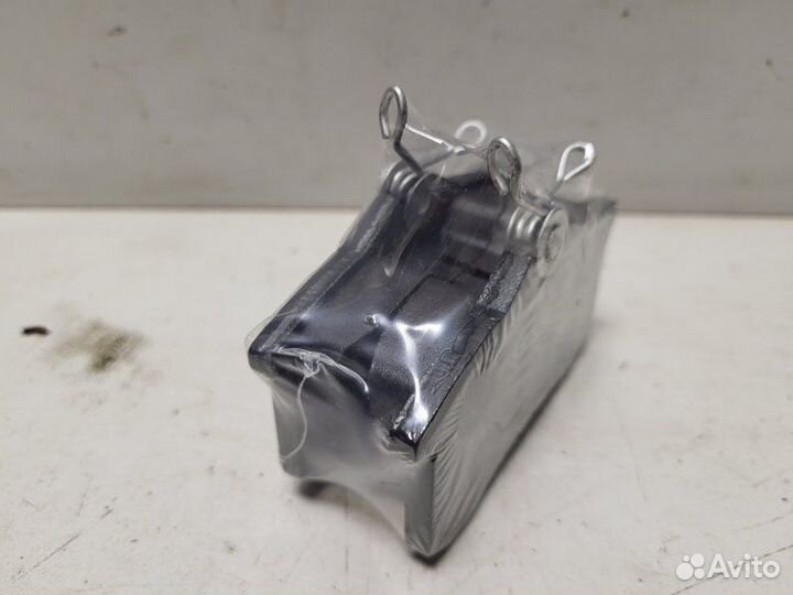 Колодки дисковые задние Volkswagen Golf Iii