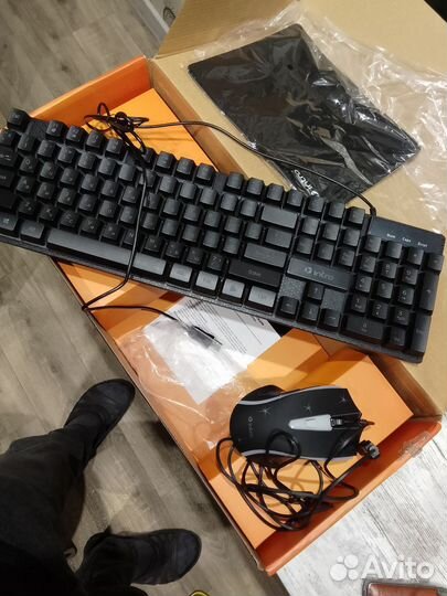 Игровой набор 4 в 1. Клавиатура/мышь/гарн./коврик