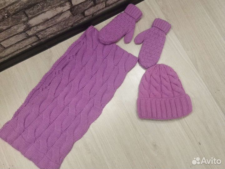 Комплект шапка шарф и варежки