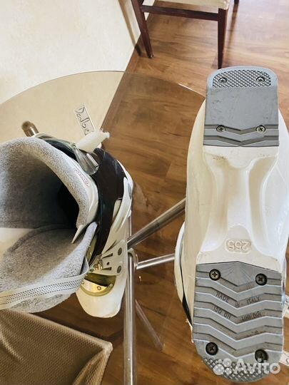 Горнолыжные ботинки женские 25.5