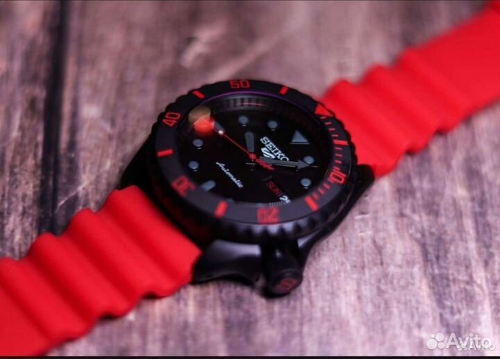Часы Seiko RedLine mod