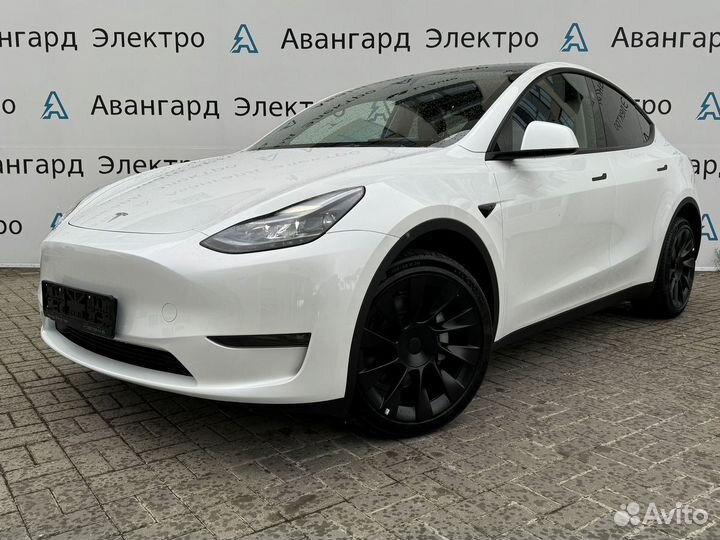 Tesla Model Y AT, 2024