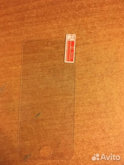 Стекло на iPhone se2016