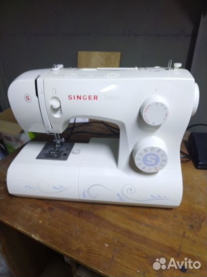 Швейная машина Singer Talent 3323
