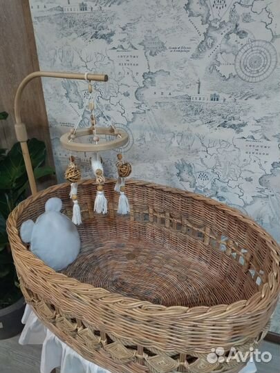 Кроватка, люлька плетеная, колыбель, мобиль