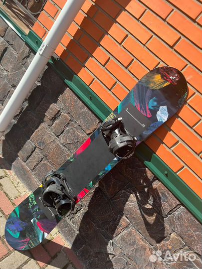 Сноуборд с креплениями