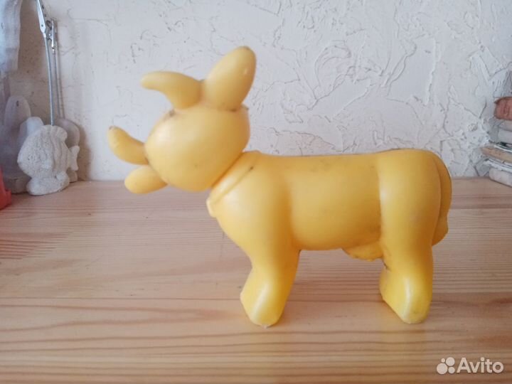 Корова, коровка СССР пластмассовая, дутыш СССР