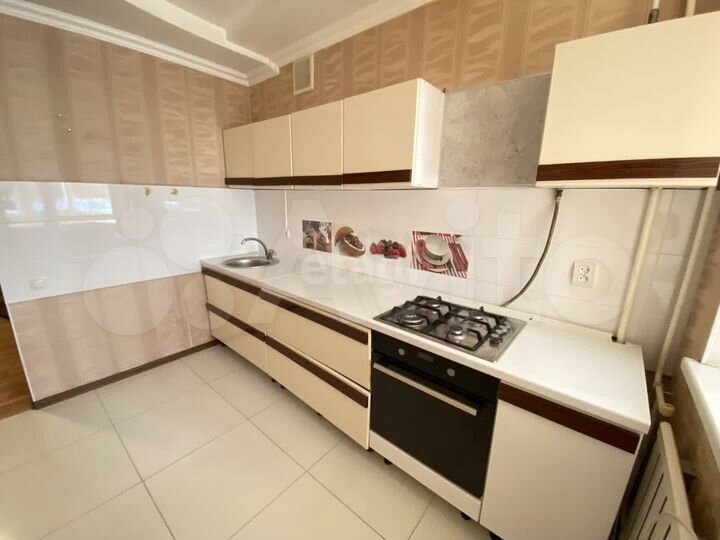 2-к. квартира, 60 м², 3/12 эт.
