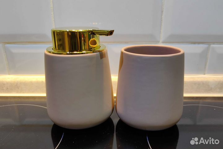 Дозатор для жидкого мыла