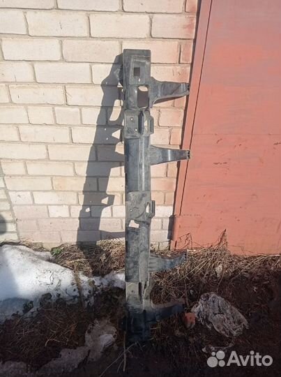 Усилитель бампера 850903860 рено дастер