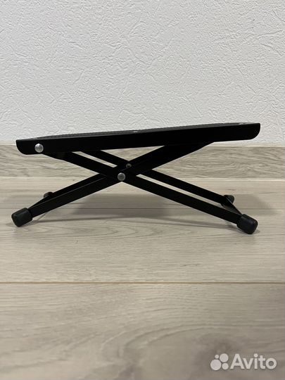 Подставка под ногу гитариста