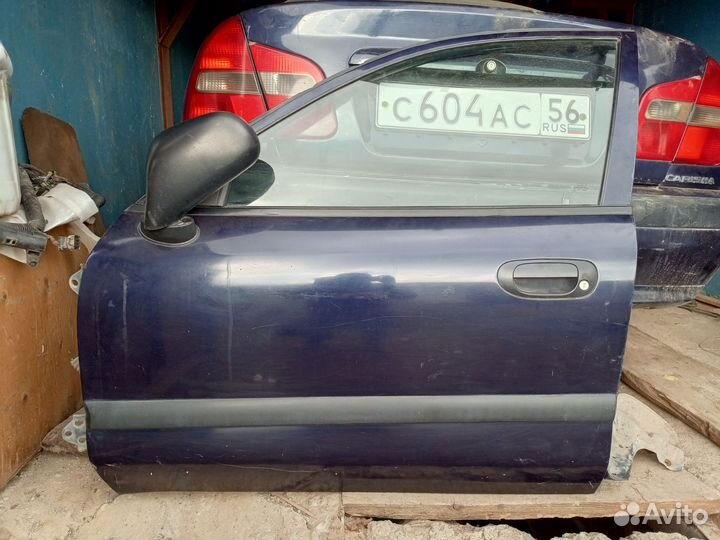 Двери mitsubishi carisma