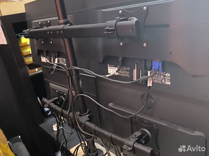 Стойка крепление на четыре монитора